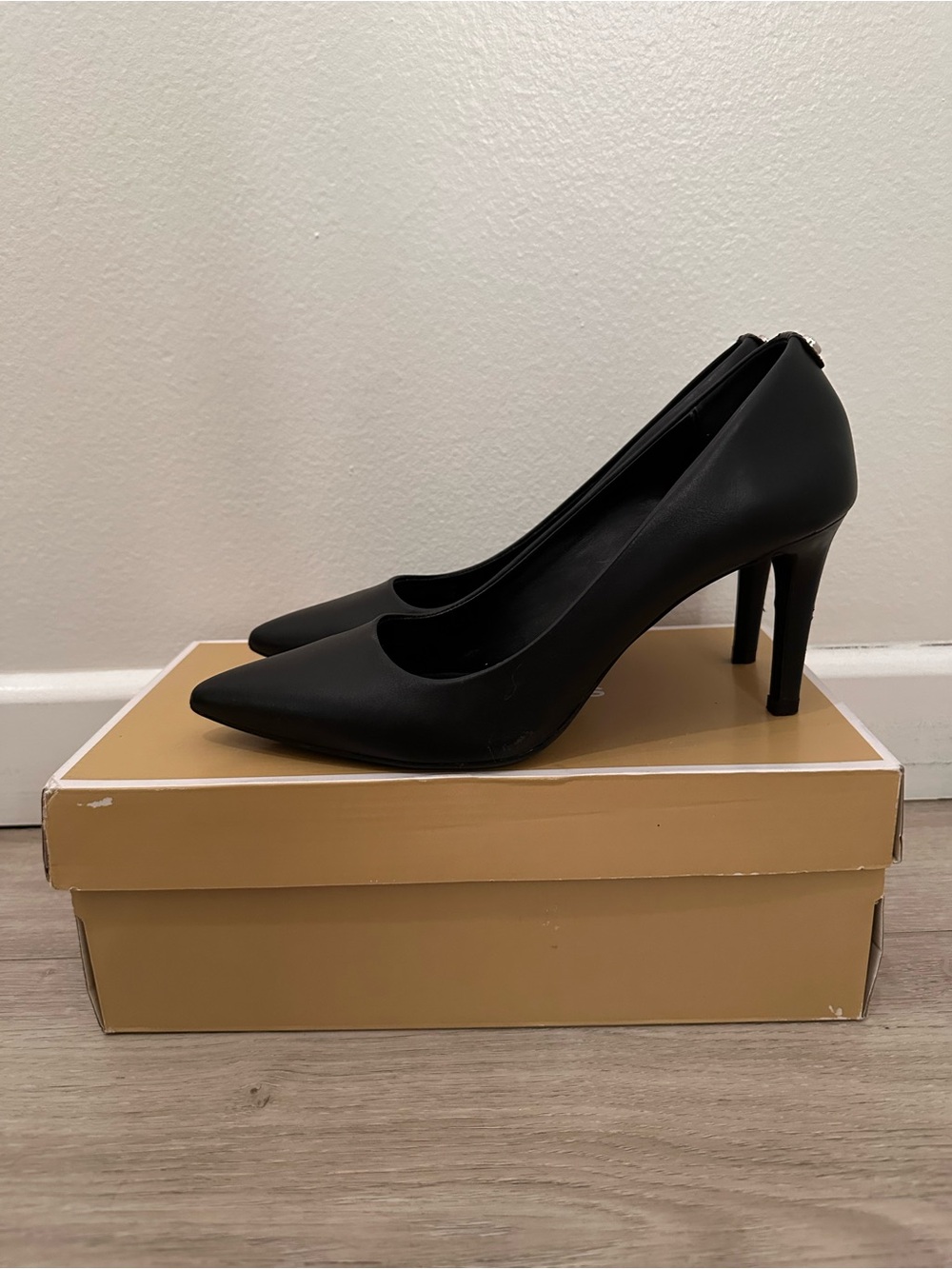 Michael Kors Classic Black Pointed Toe High Heel Pumps